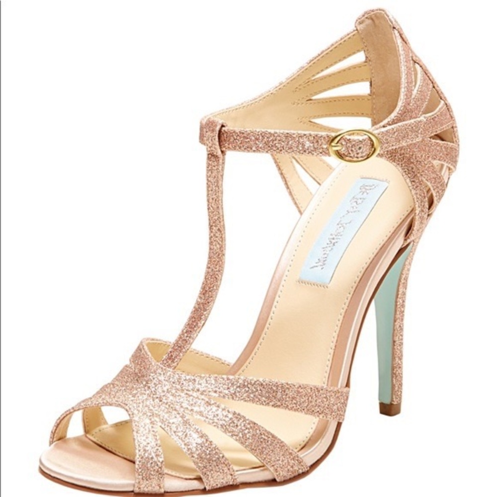 Blue by Betsey Johnson Cut Out T-Strap Sandal 7.5